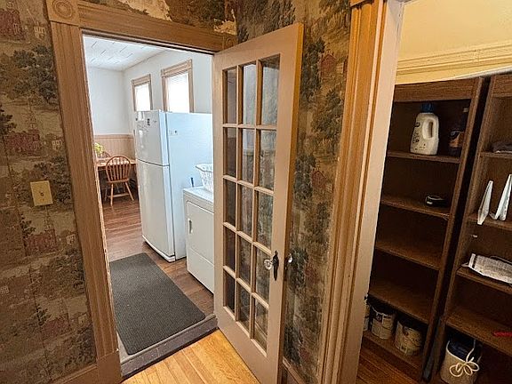 3rd image of 109 Washington St #2