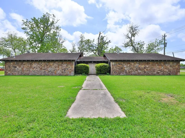 7807 Pecan Forest Ln, Baytown, TX 77521