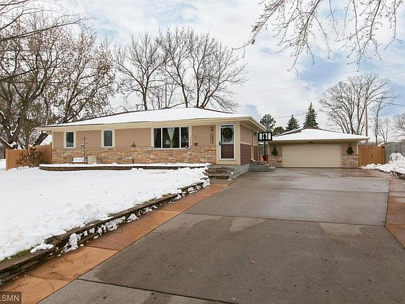 2nd image of 3550 Aldrich Cir