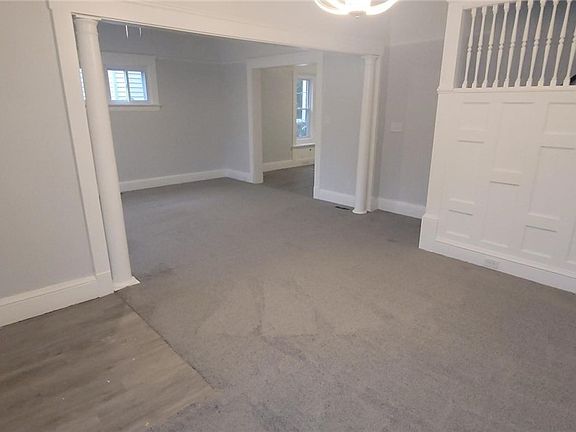 5th image of 640 E 108th St