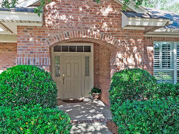 2nd image of 4522 Goldcrest Ln