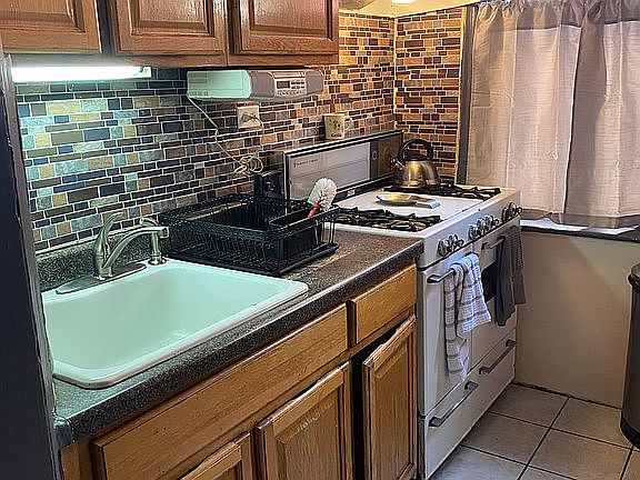5th image of 1157 Grant Ave