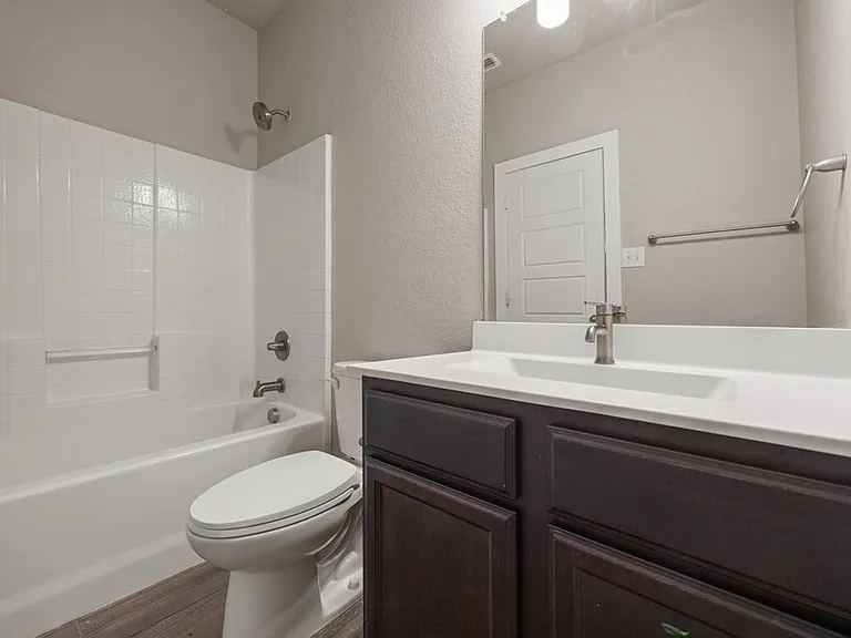 574 Creekside Frst — Photo 8