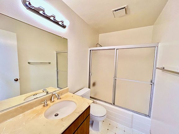 5th image of 11306-08 Pearl St #106