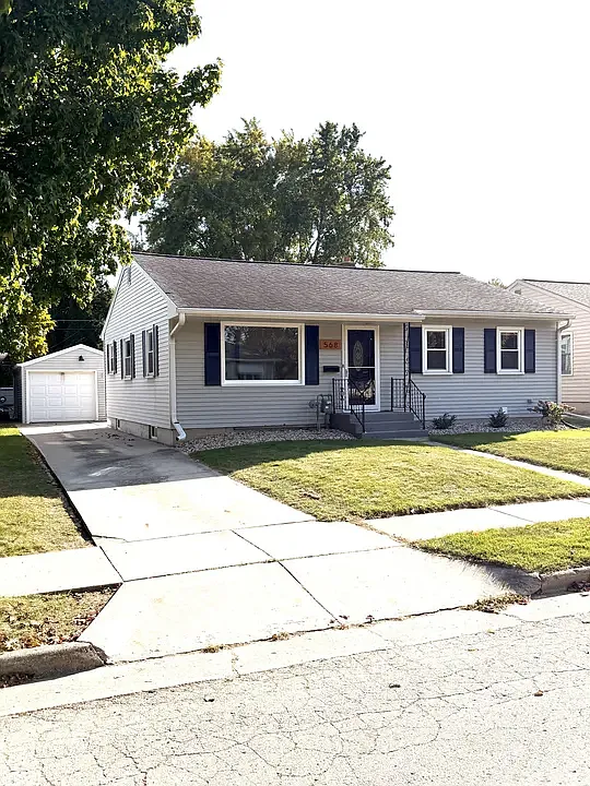3 bed, 1080 sqft, $1,800 — Photo 4