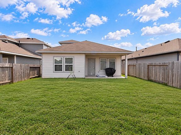 4th image of 23703 Silver Concord Dr