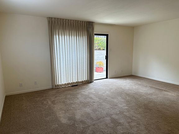 4th image of 663 Pine Ter