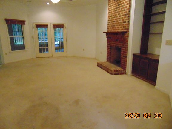 2nd image of 2927 Wexford Dr