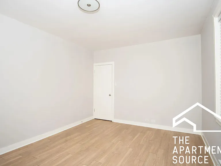511 W Belmont Ave #34 — Photo 5