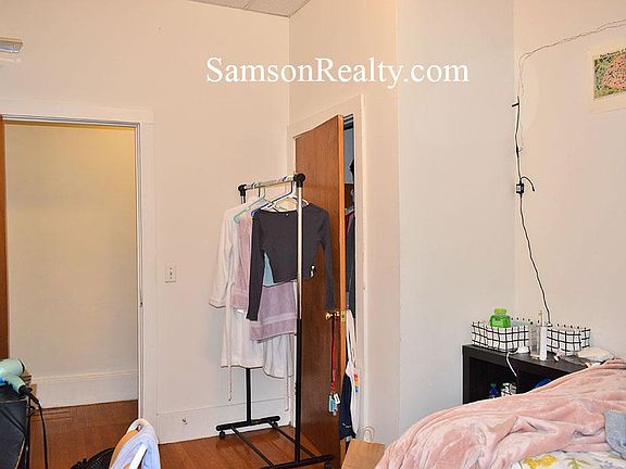 5th image of 126 Waterman St APT 10