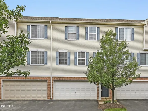 1944 Indian Hill Ln, Aurora, IL 60503