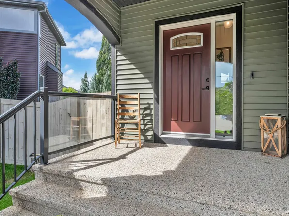 3722 Kidd Cres SW, Edmonton, AB T6W 2R1