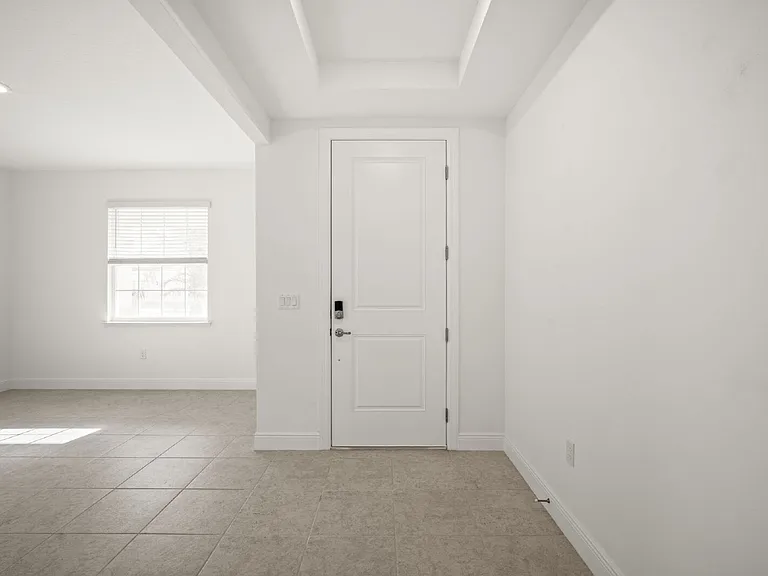 6185 Moonrise Dr — Photo 6