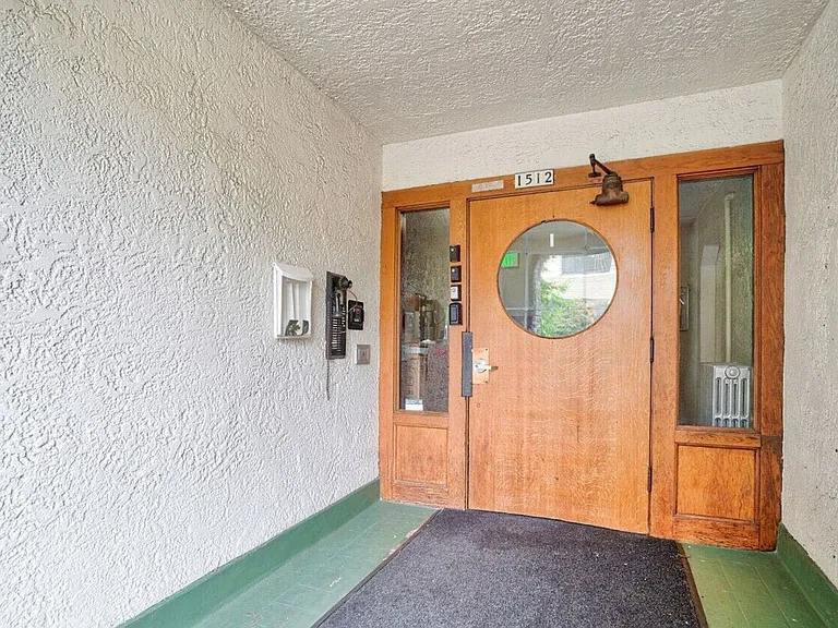 Warnell Apartments! — Photo 9