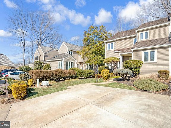 3rd image of 4836 Keswick Ct