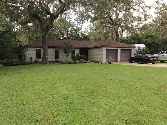 4th image of 5020 Lakewood Dr
