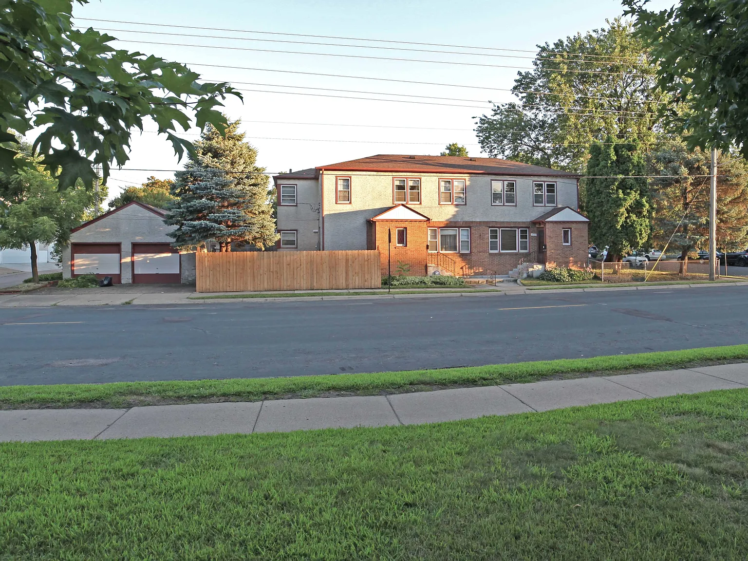 1023 Marie Ave — Photo 1