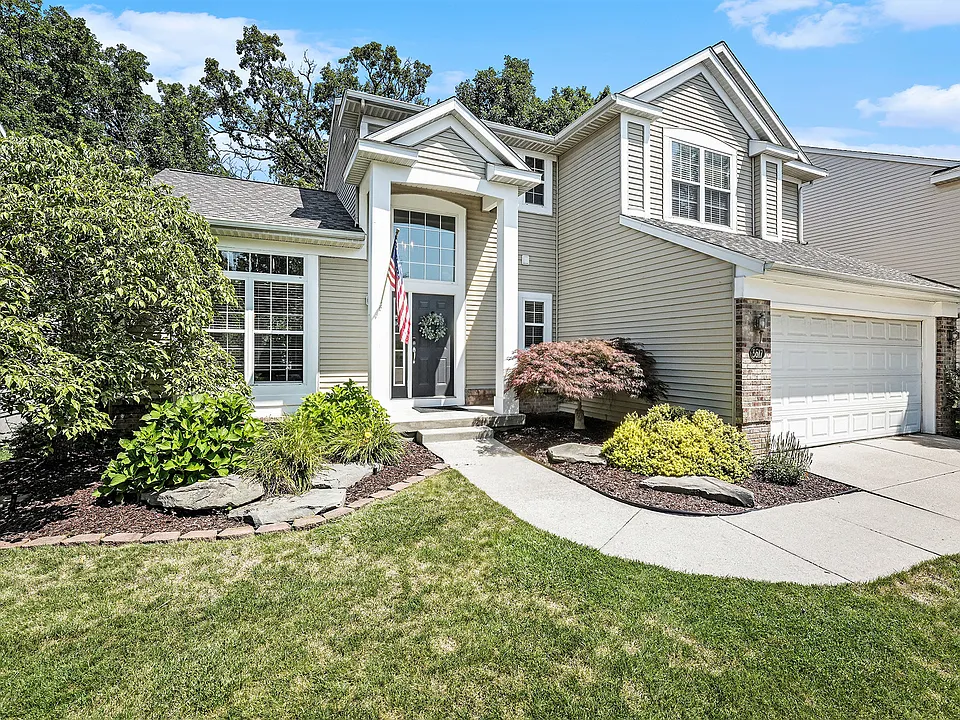 3617 Running Brook Dr SE