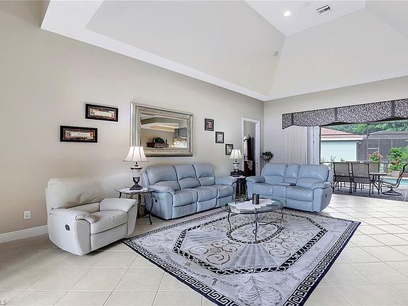 4th image of 10259 Avonleigh Dr