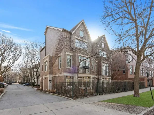 2733 N Greenview Ave #B, Chicago, IL 60614