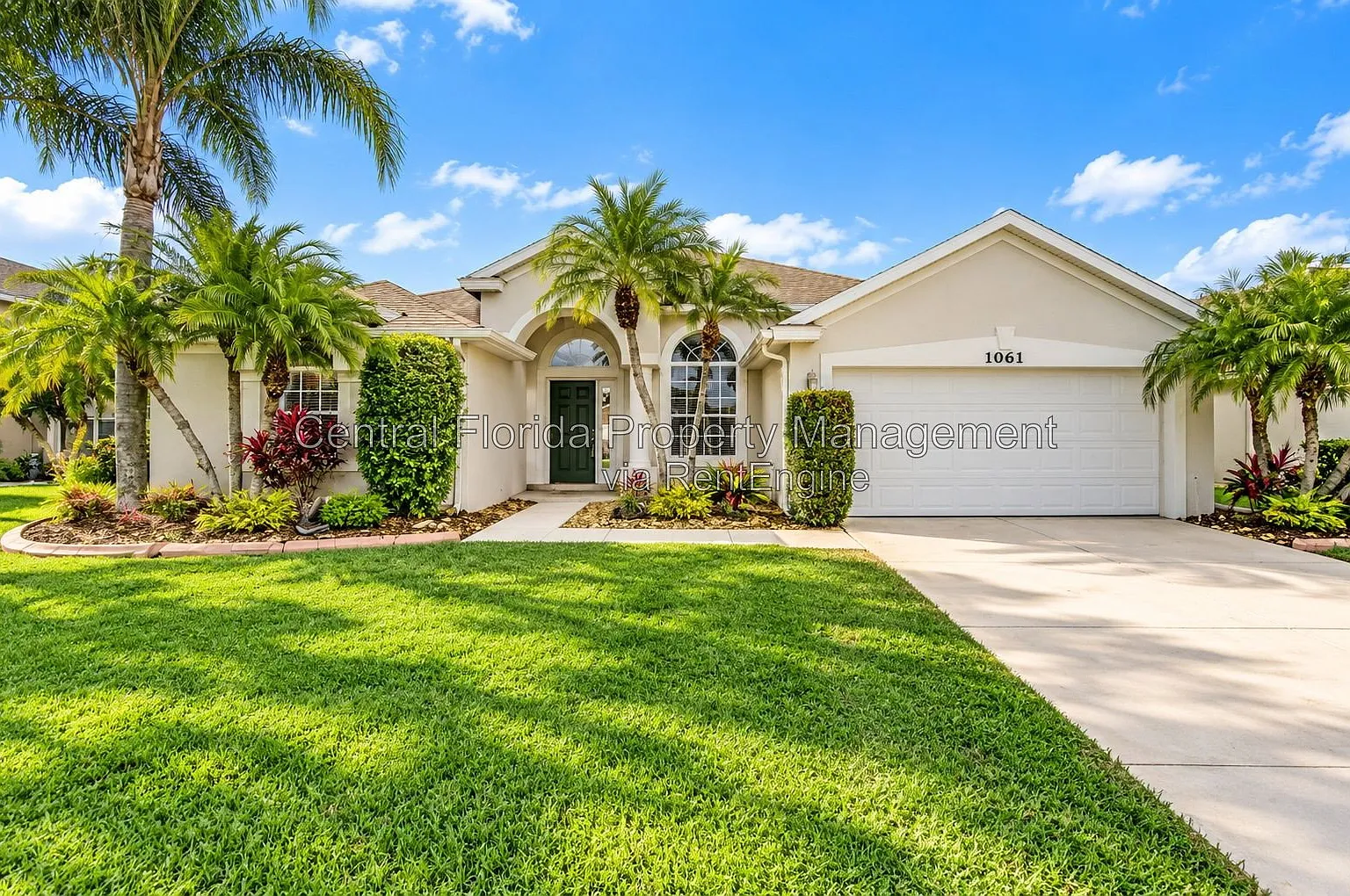3 bed, 2.0 bath, 1793 sqft, $2,499 — Photo 1