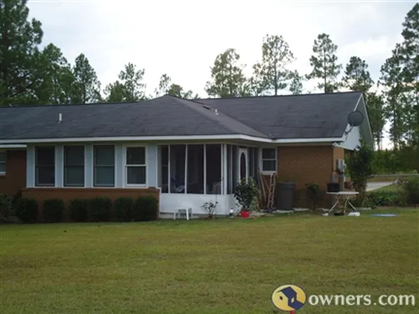 2500 N Lakes Dr, Eastman, GA 31023