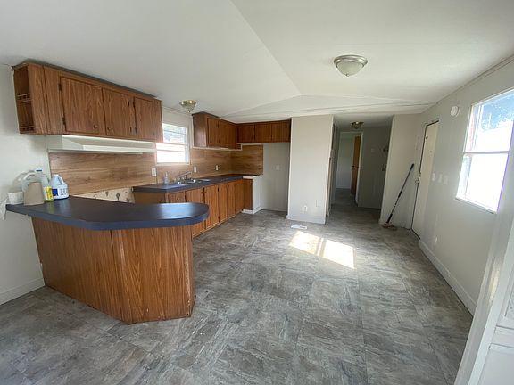 3rd image of 509 Charles Ave
