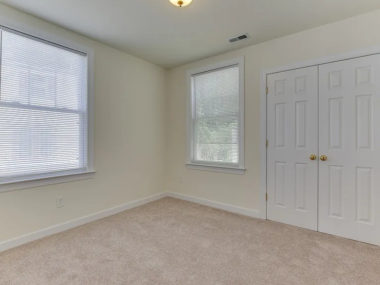 955 Poquoson Ave — Photo 25