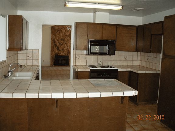 4th image of 1525 Woodridge Oak Way
