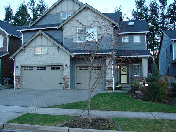 2nd image of 3840 Southlake Dr SE