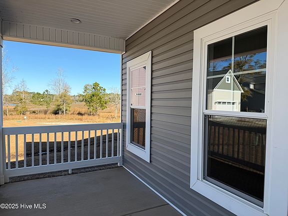 3rd image of 302 E Ivybridge Drive