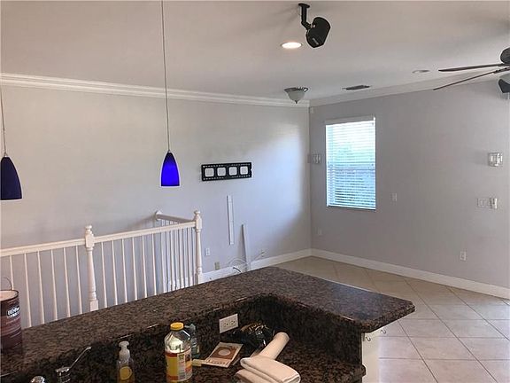 4th image of 2306 NE 2nd St #2306