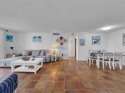 5555 Collins Ave APT 8U, Miami Beach, FL, 33140