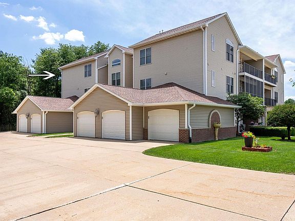 3rd image of 1871 Stone Gate Cir Unit 11