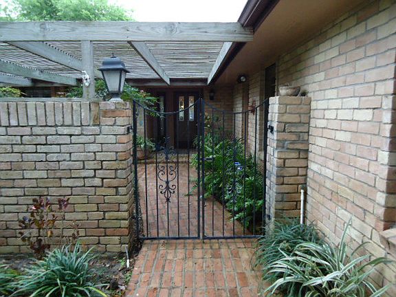 3rd image of 149 Pizarro Ave
