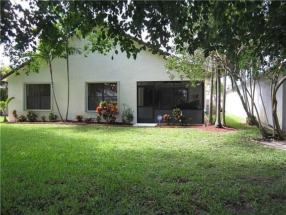 Home For Sale In Boca Fontana
