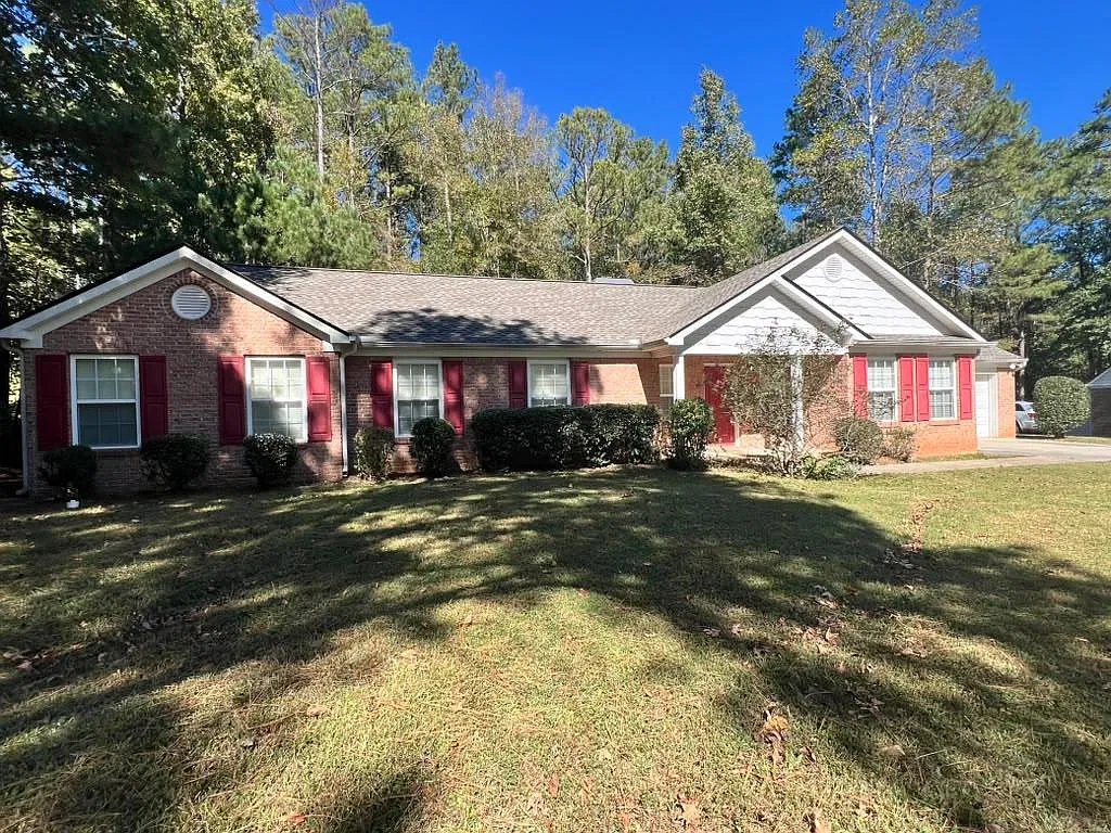 3 bed, 2.0 bath, 1757 sqft, $1,700 — Photo 1