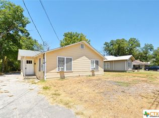 343 E Faust St, New Braunfels, TX 78130