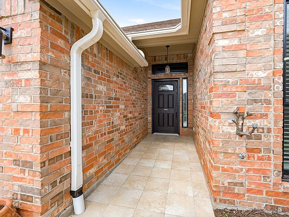 4th image of 2217 Golden Arrow Dr