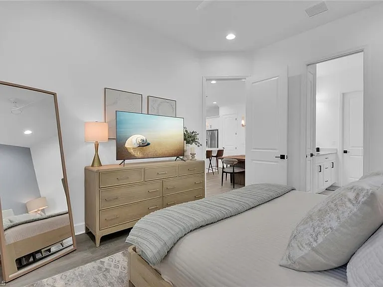 7242 Saona Ct — Photo 15