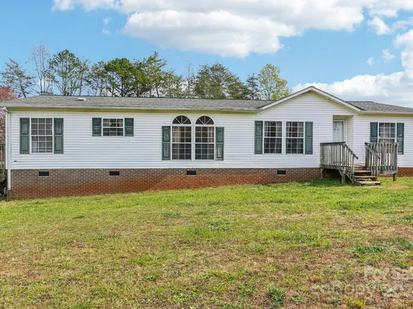 5778 Pittstown Rd, Hickory, NC 28602