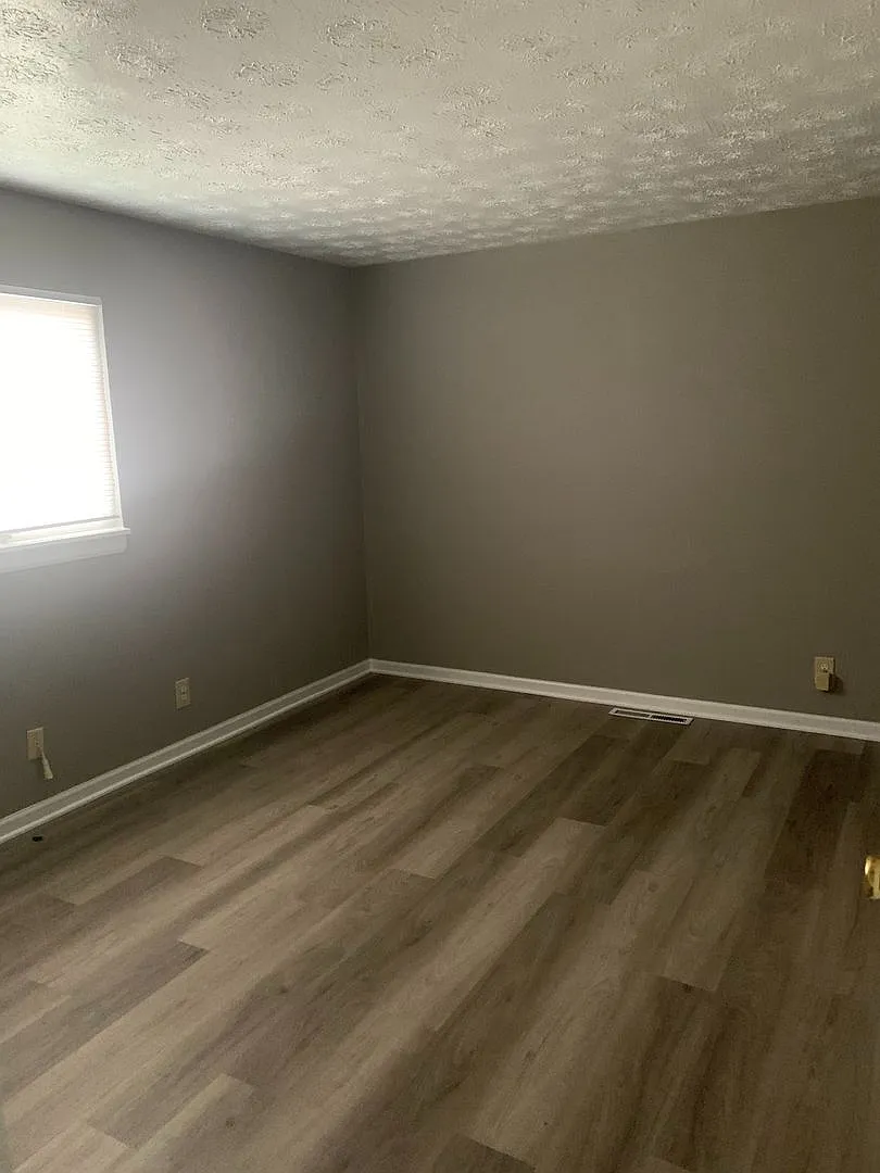 1617 Smith Rd. - Fair Oaks/Smith Holburn — Photo 4