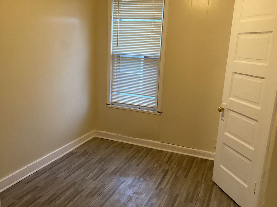 1st image of 2118-2120 N 39th St