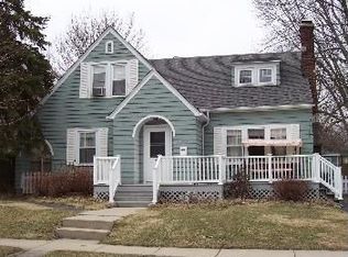 457 S Main St, Crown Point, IN 46307