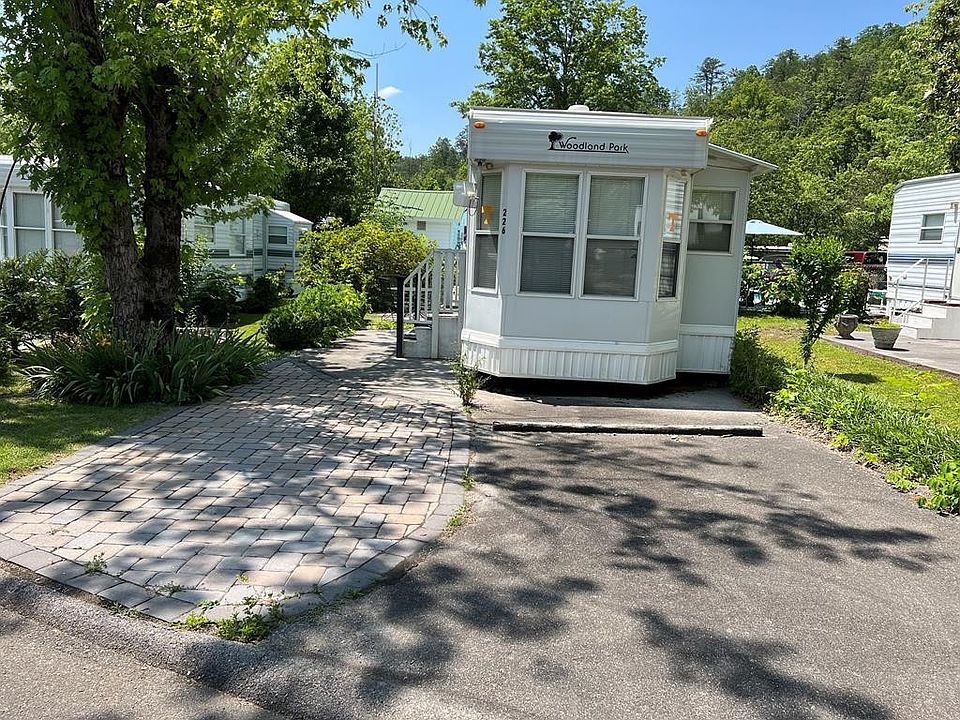 1st image of 4229 E Parkway Lot 226