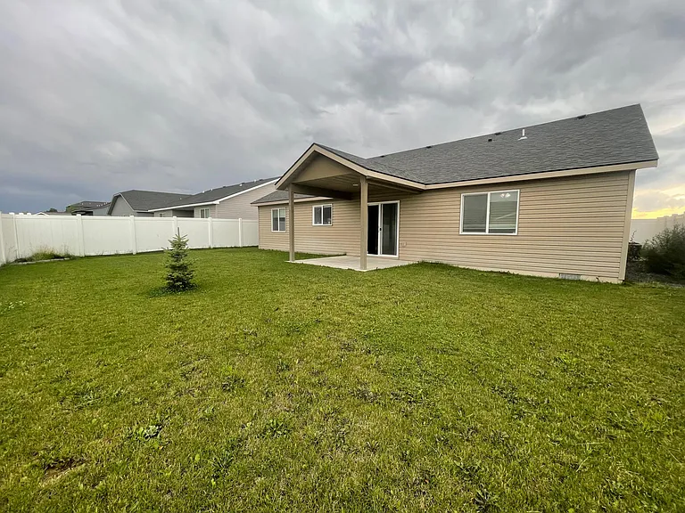1399 Kenyon Rd — Photo 12