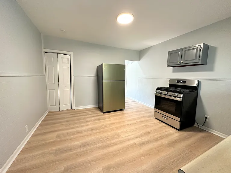207 Mary St — Photo 8