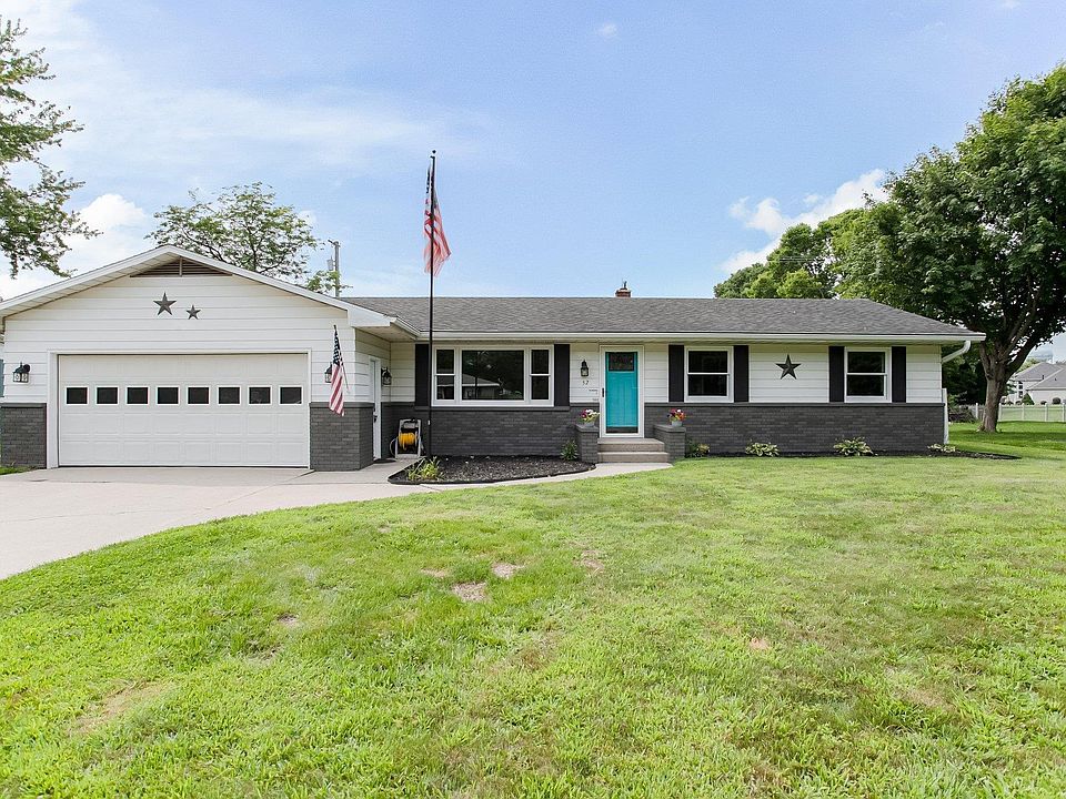 1st image of 52 Greenway Dr