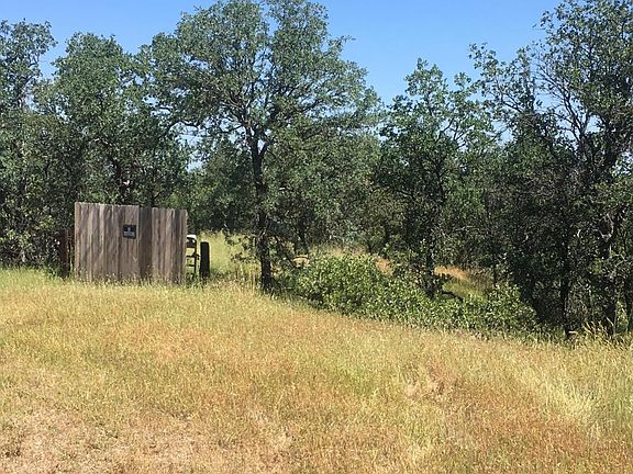 2nd image of 16590 Golden Doe Ln