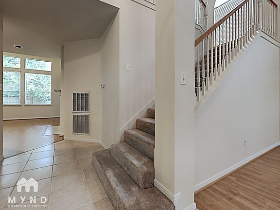 4th image of 6822 Auburn Oak Trl